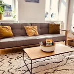 Helle 4 Zimmer Familien-Wohnung mit Balkon! Schloss Schönbrunn in Gehdistanz