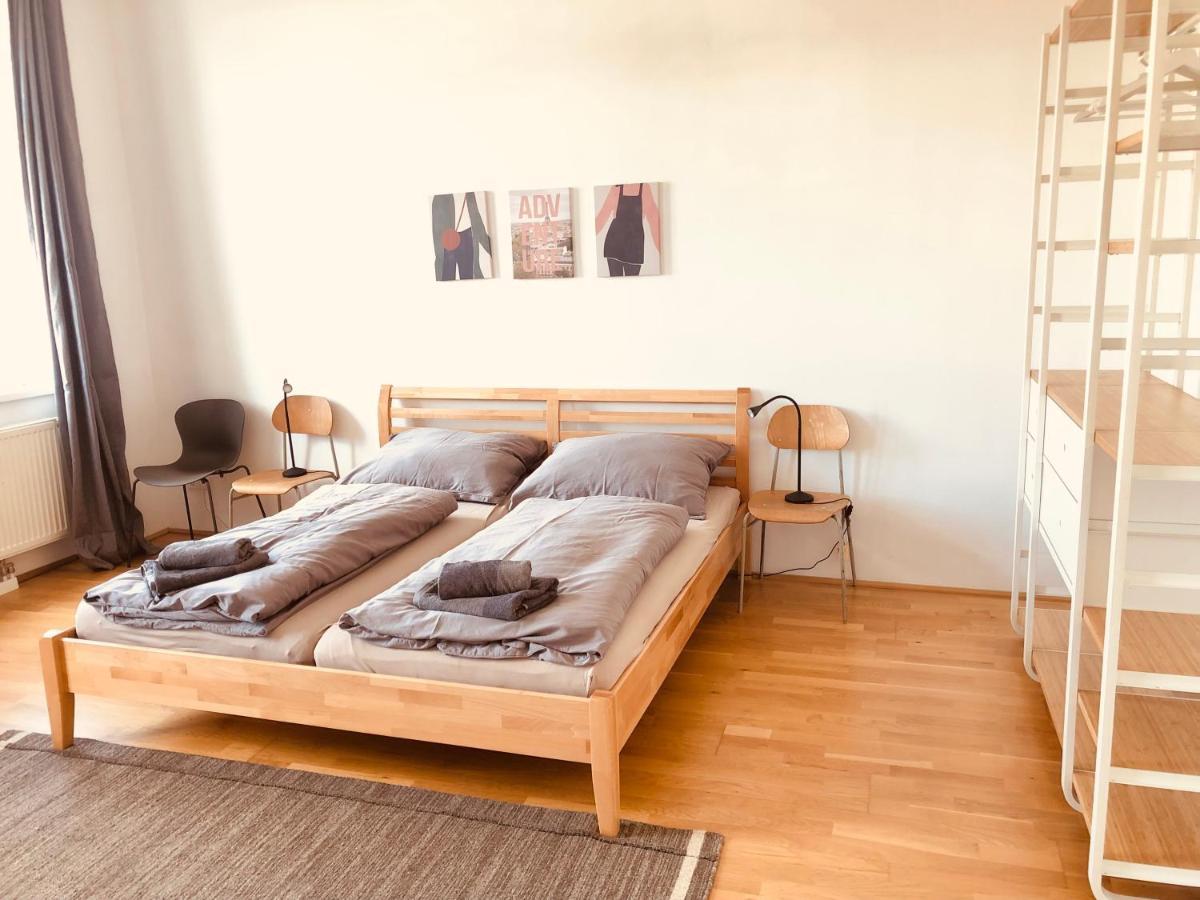Apartament Helle 4 Zimmer Familien-wohnung Mit Balkon! Schloss Schonbrunn In Gehdistanz *
